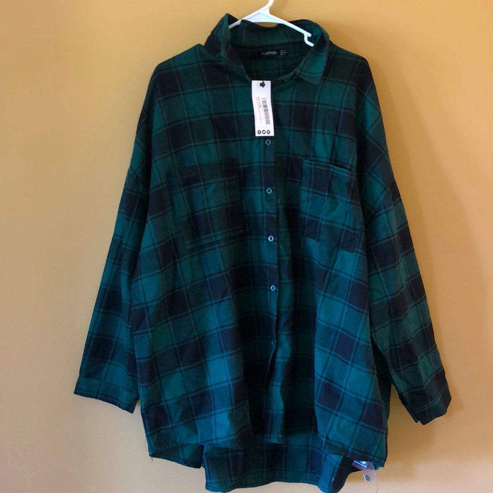 Boohoo Brand Women’s Oversized Green Flannel Shirt Size 12
